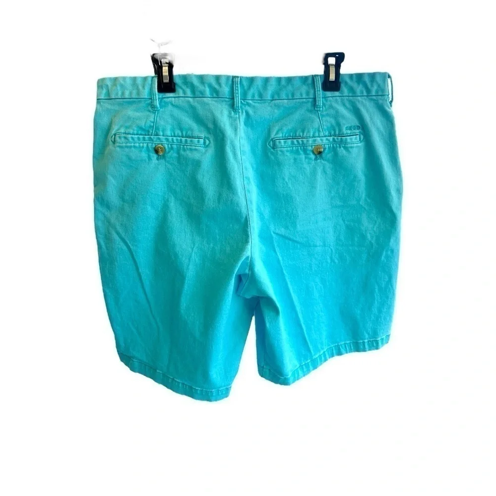 IZOD SALTWATER, MENS STRETCH CHINO SHORTS. TURQUOISE COLOR. SIZE 38